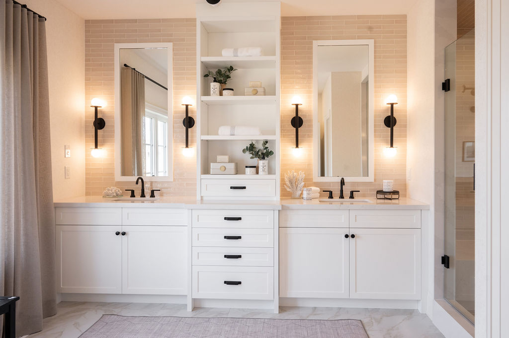 Structure with Storage